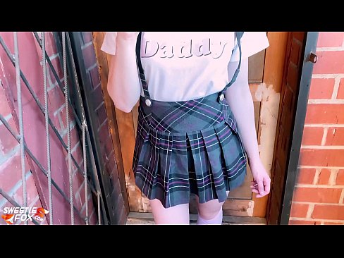 ❤️ Schoolgirl ດູດ dick ຂອງນາງເລິກແລະ fucks ແທນທີ່ຈະຫ້ອງຮຽນ. ️ ແຕ່ໜັງໂປ້ ຢູ່ພວກເຮົາ