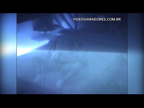 ❤️ ຜົວ films ພັນລະຍາ fucking ເພື່ອນບ້ານແລະພົບວ່າລາວເປັນ cuckold ️ ແຕ່ໜັງໂປ້ ຢູ່ພວກເຮົາ